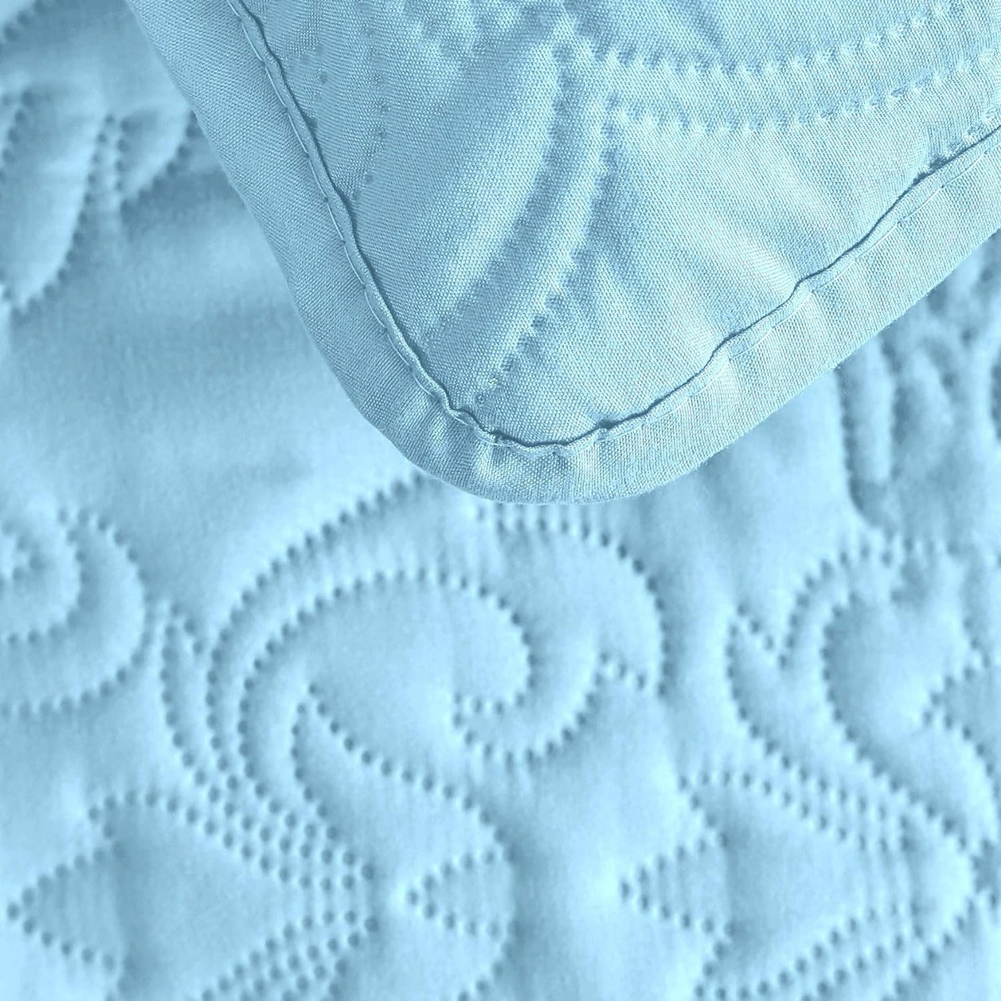 Sophia and William 3-Piece Reversible Microfiber Quilt Set for Queen/Full Size Beds, Includes 1 Quilt and 2 Pillow Shams, Lightweight, Cozy, and Hypoallergenic in Light Blue