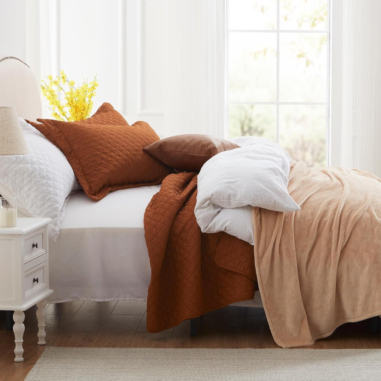 King Size Brunt Orange Quilt Set - Lightweight Reversible Comforter Bedspread with Rust Diamond Quilting, Includes 1 Quilt and 2 Pillow Shams, Ideal for All Seasons