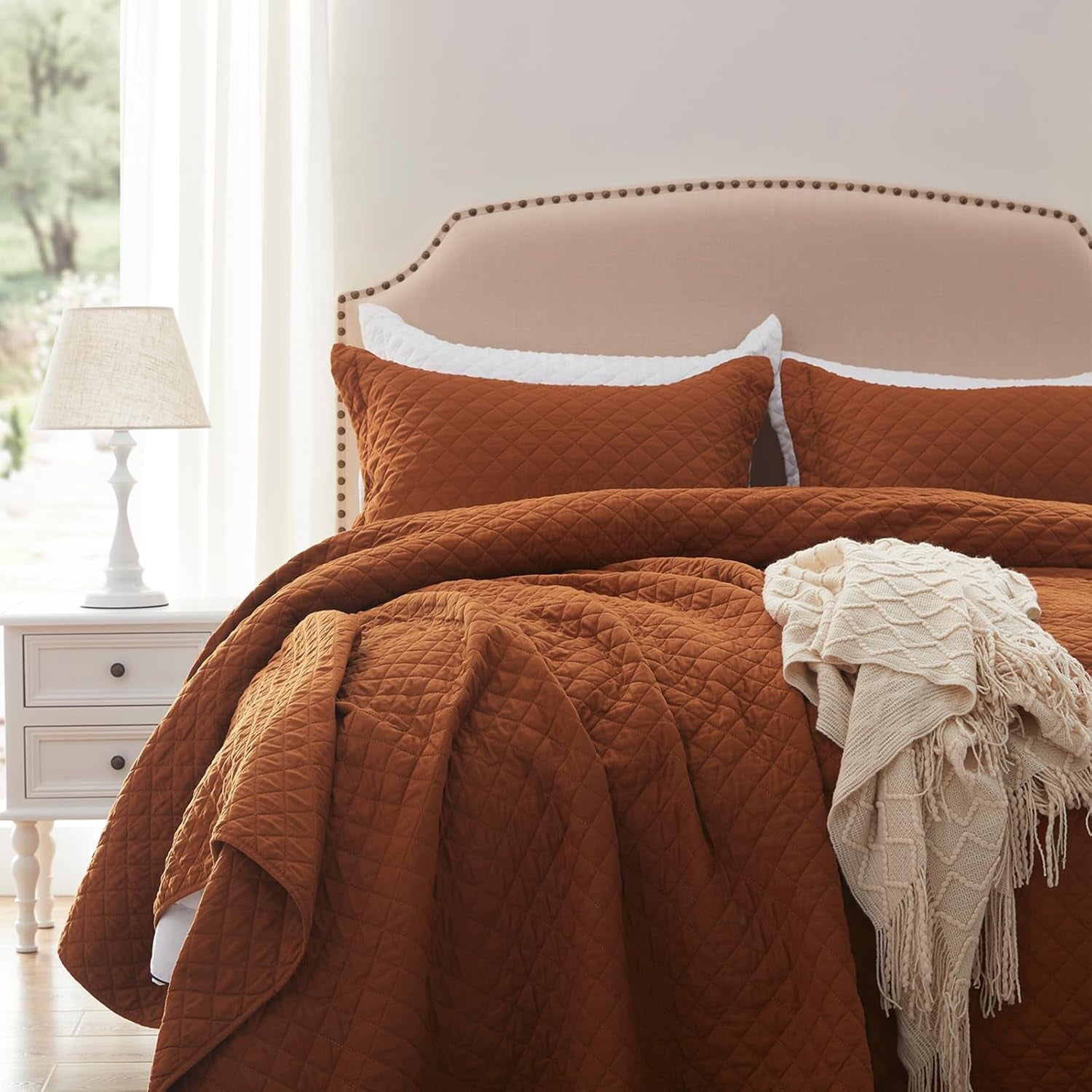 King Size Brunt Orange Quilt Set - Lightweight Reversible Comforter Bedspread with Rust Diamond Quilting, Includes 1 Quilt and 2 Pillow Shams, Ideal for All Seasons